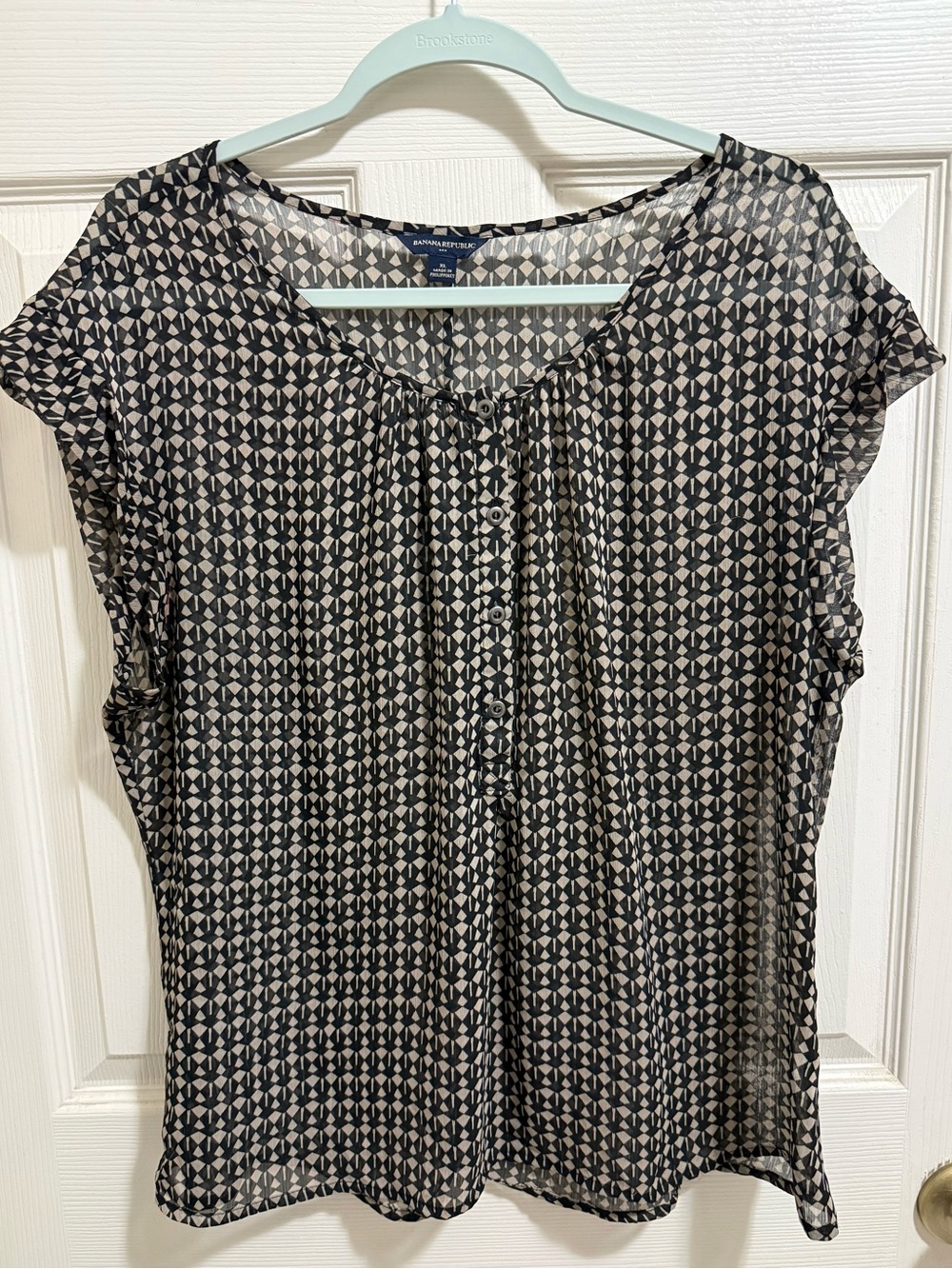 Banana Republic Black and Cream Geometric Button-Front Blouse
